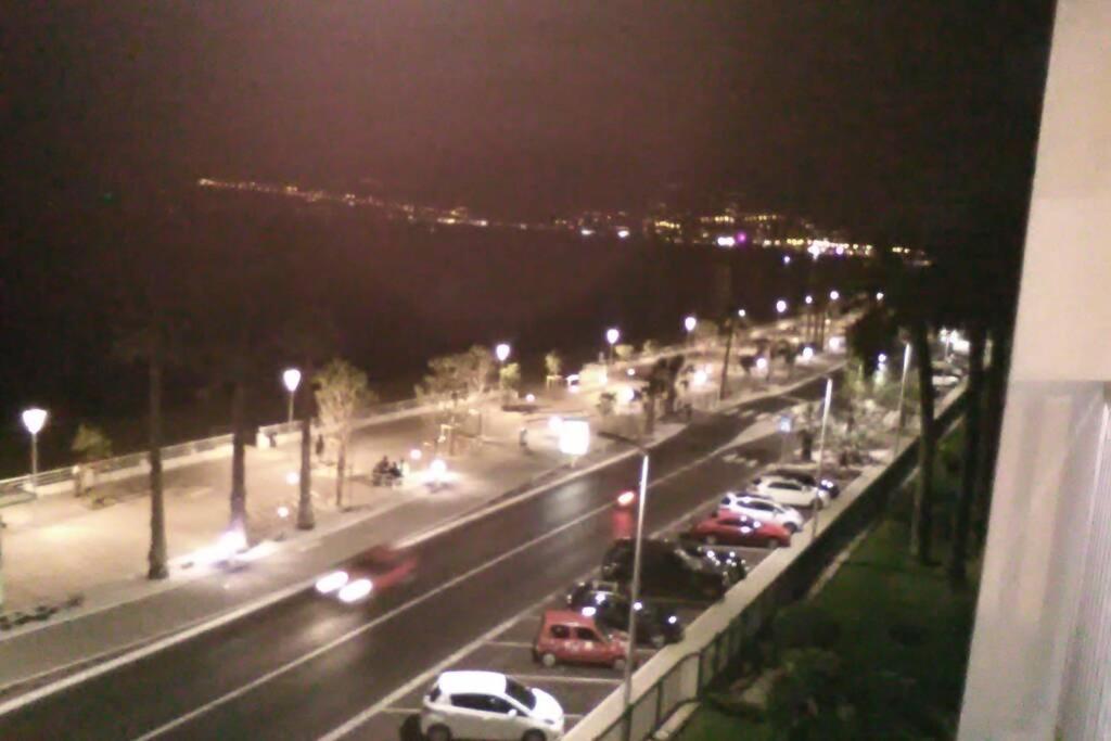 Great Waterfront In Boccacabana Apartment *